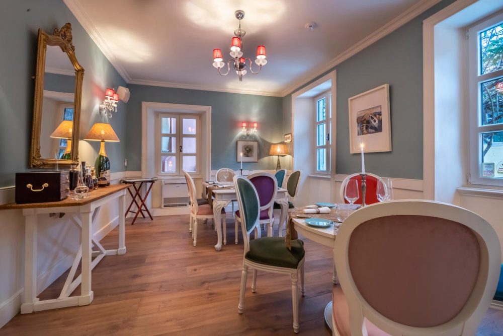 venetian well fine dining restaurant corfu old town 01