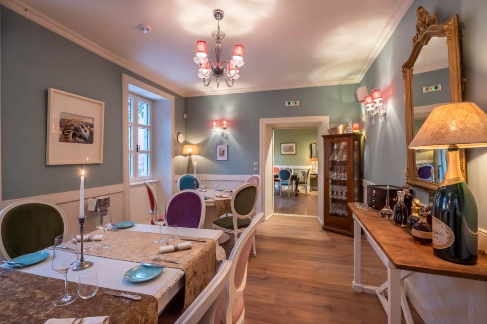 venetian well fine dining restaurant corfu old town 03