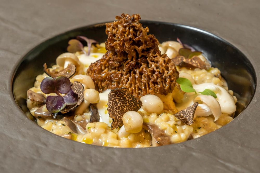 venetian well fine dining restaurant corfu old town 13